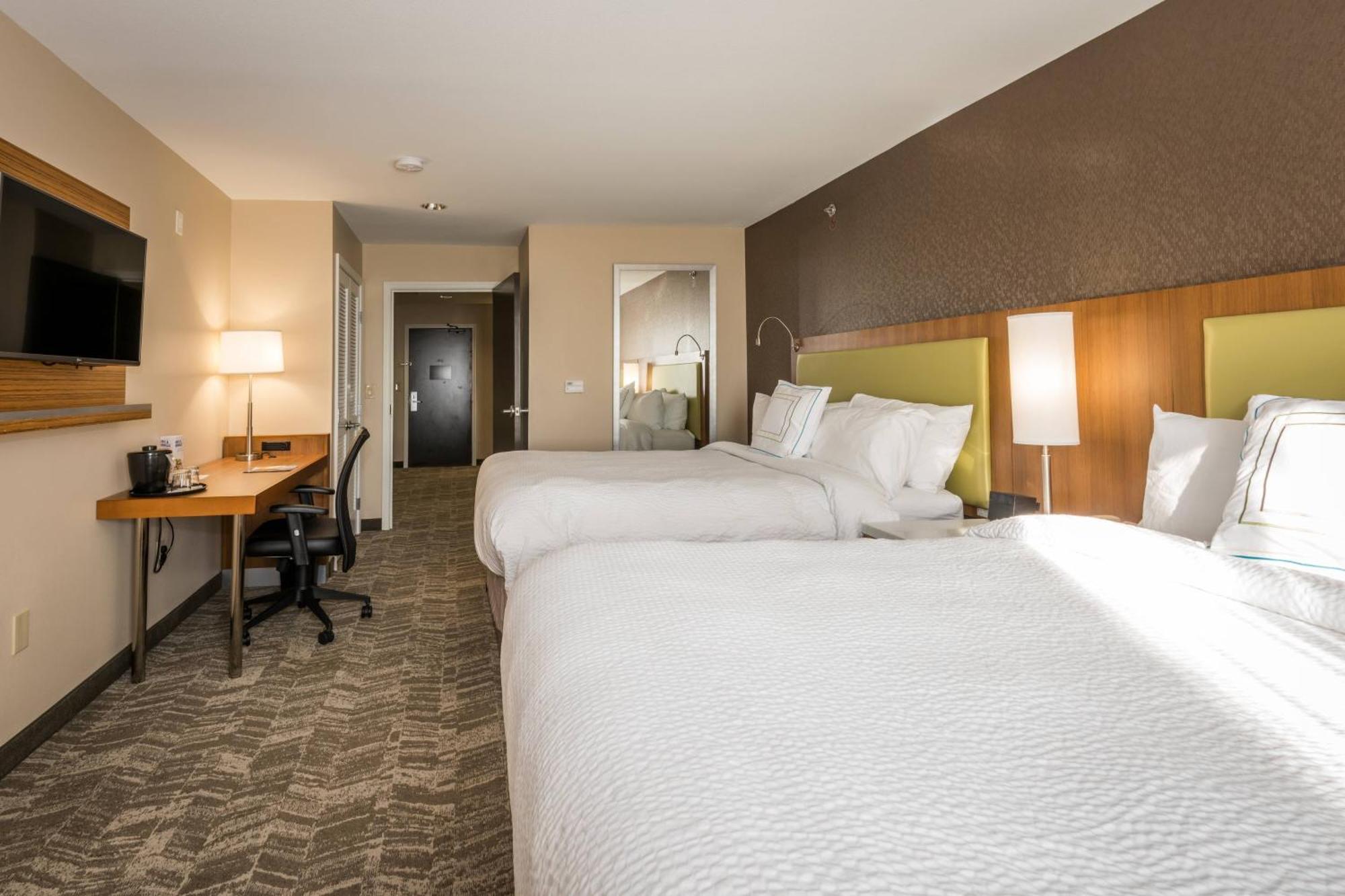 Springhill Suites By Marriott Дентън Екстериор снимка