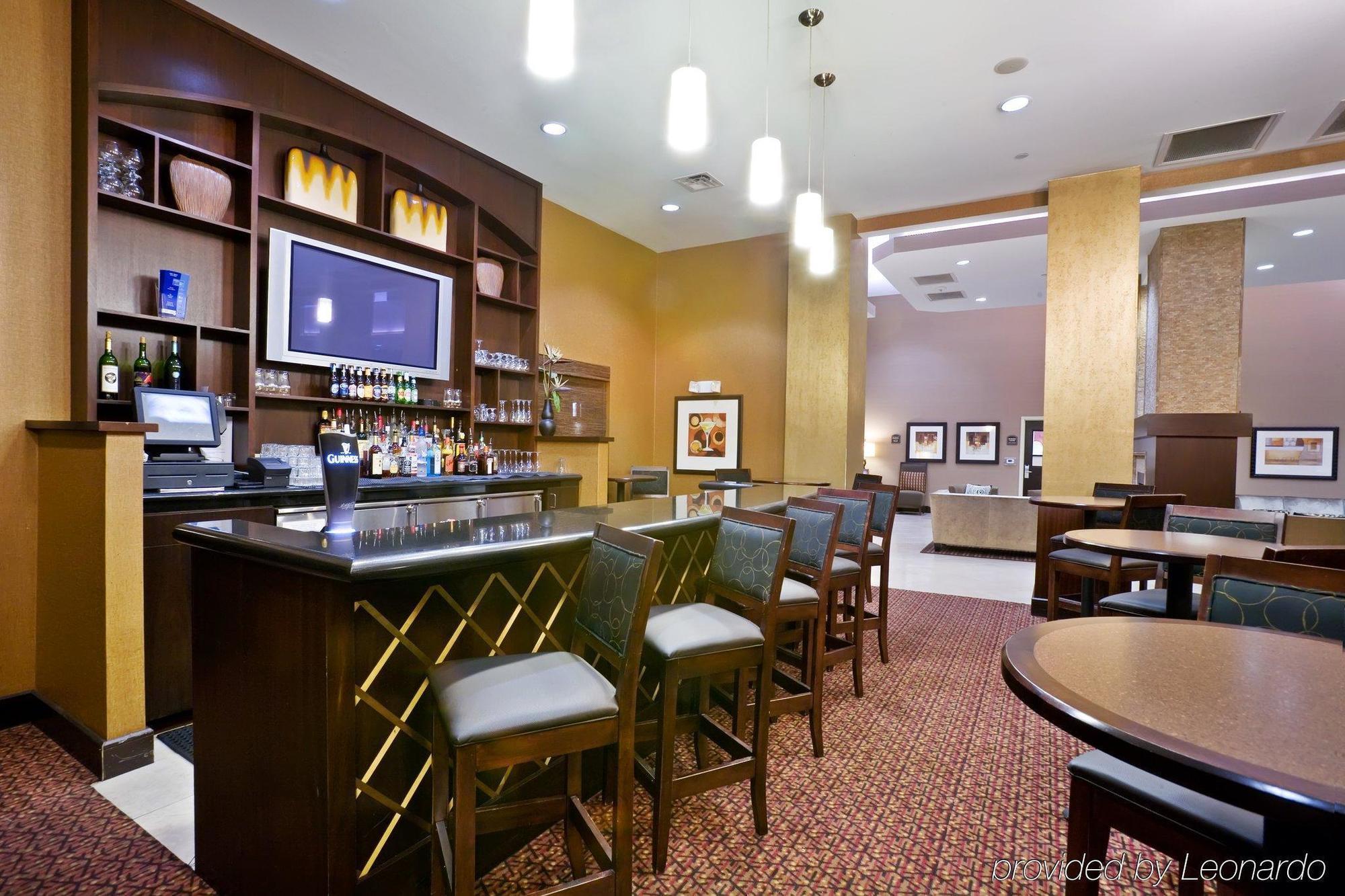 Springhill Suites By Marriott Дентън Екстериор снимка