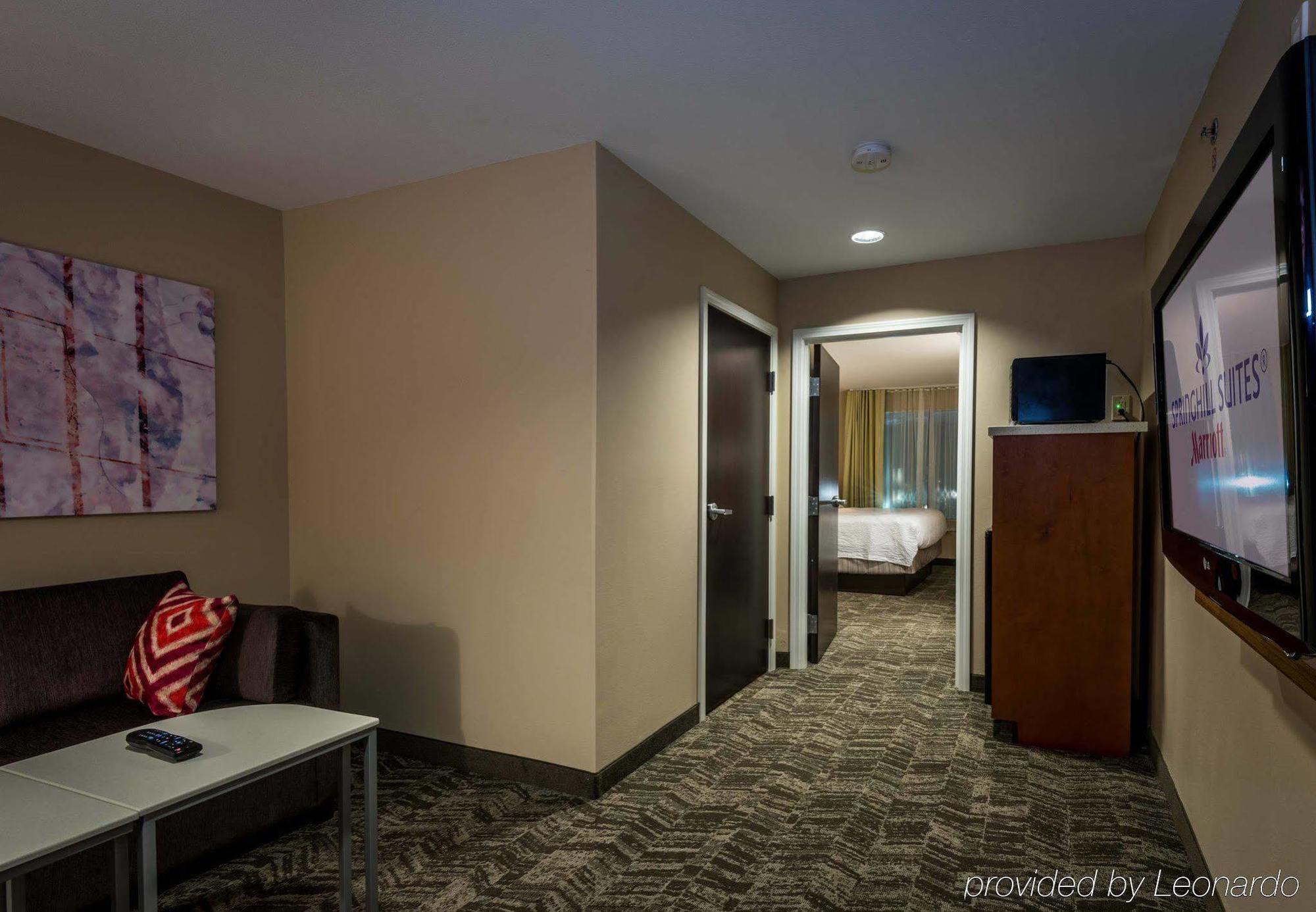 Springhill Suites By Marriott Дентън Екстериор снимка